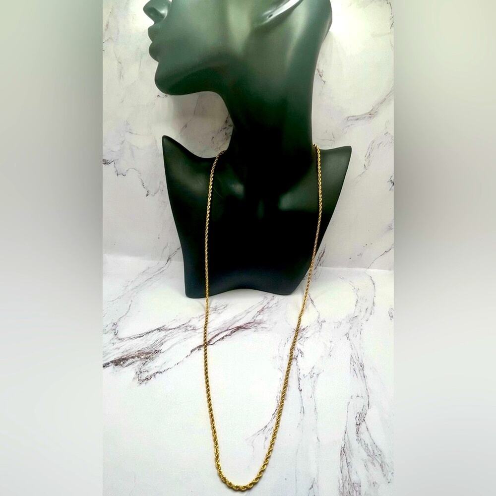 Trifari 28” gold tone chain